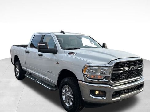 Used 2024 RAM 2500 Big Horn AWD/4WD image 9