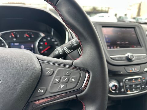Used 2023 Chevrolet Equinox RS image 17