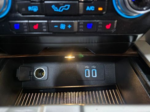 Used 2016 Ford F150 Lariat w/ Equipment Group 502A Luxury image 34