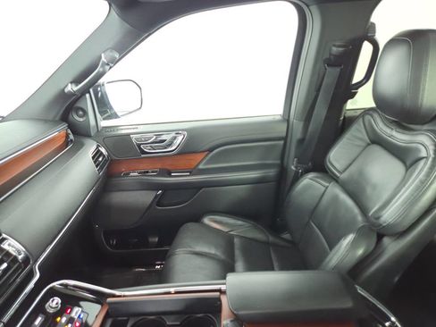 Used 2021 Lincoln Navigator L Reserve AWD/4WD image 15