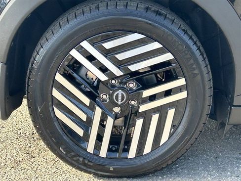 New 2026 Nissan Leaf SV+ w/ Floor Mat Package (SV+) FWD image 7