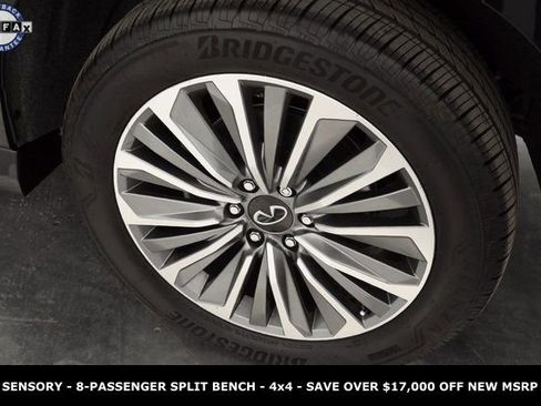 Used 2025 INFINITI QX80 Sensory image 9
