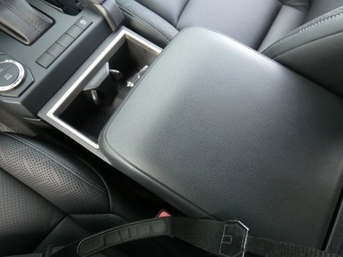 Used 2025 Toyota Tacoma SR5 image 72