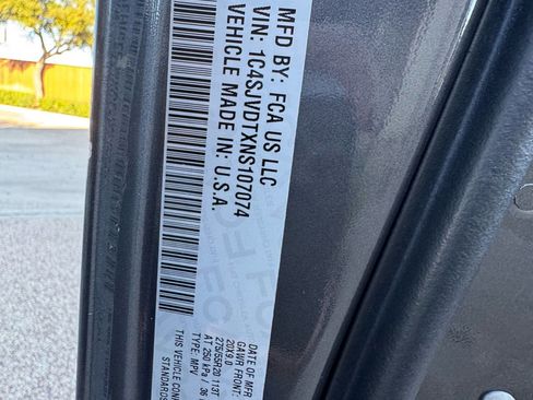 Used 2022 Jeep Wagoneer Series III w/ Convenience Group I image 40