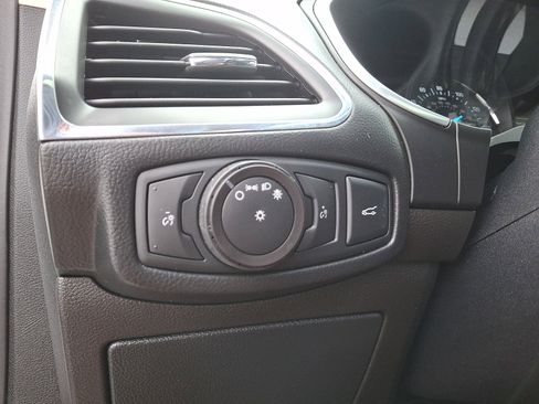 Used 2018 Ford Edge Titanium w/ Equipment Group 301A image 25