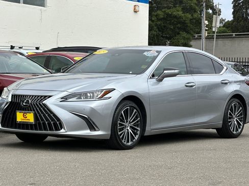 Used 2025 Lexus ES 350 w/ Premium Package FWD image 9