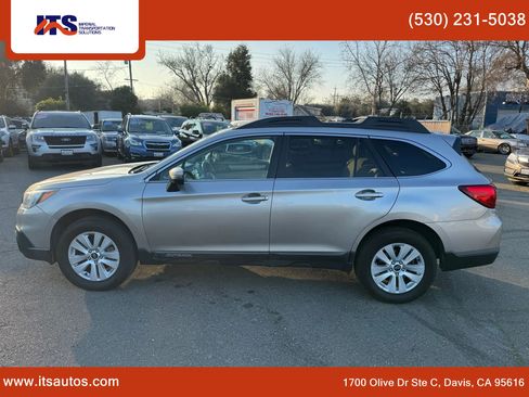 Used 2016 Subaru Outback 2.5i Premium image 2