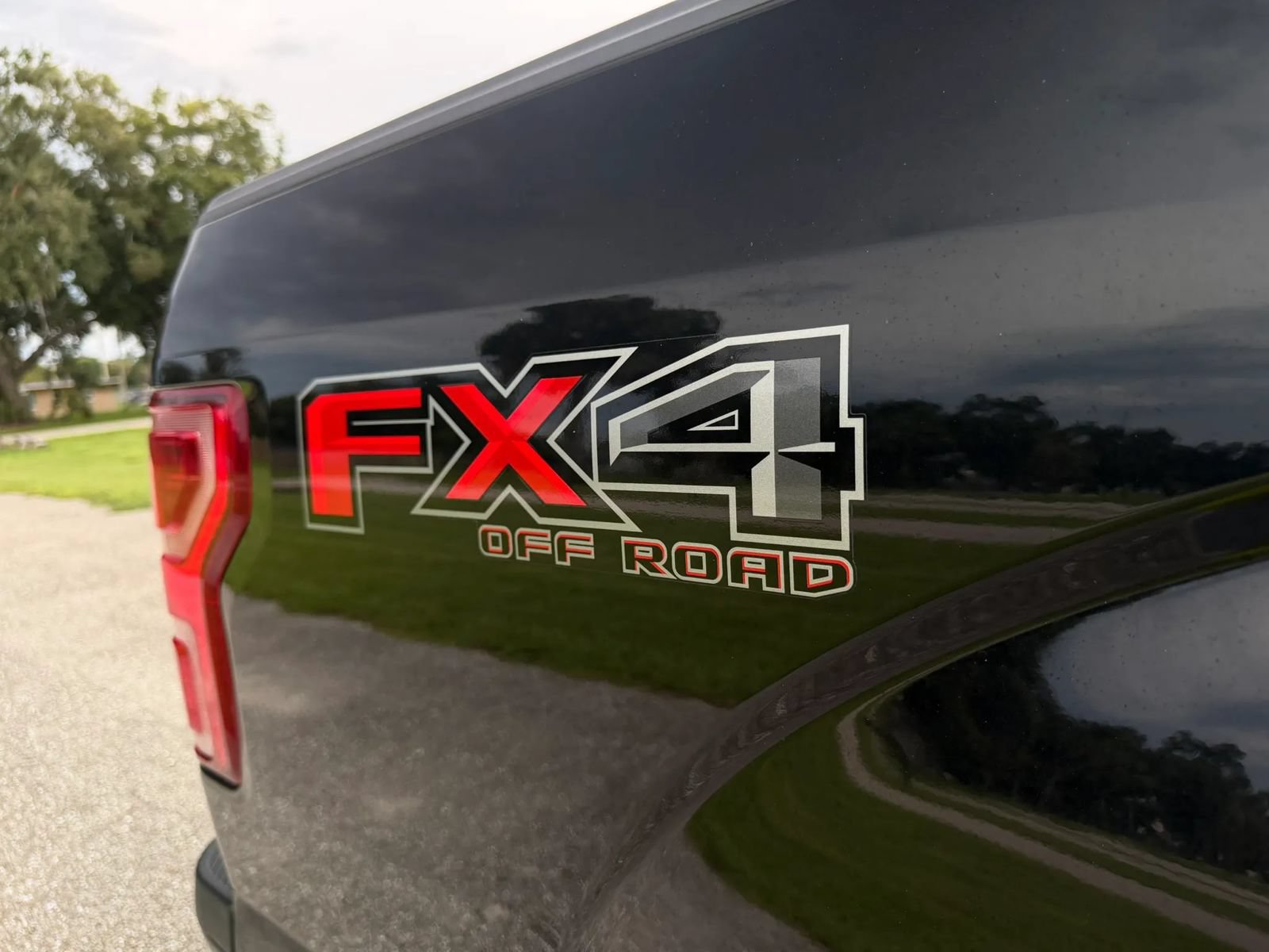 Used 2018 Ford F150 XLT w/ Equipment Group 301A Mid AWD/4WD image 30