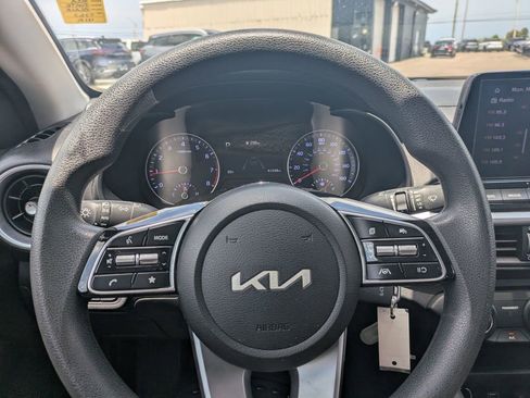 Used 2024 Kia Forte LXS FWD image 25