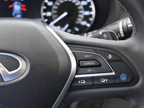 Used 2023 INFINITI QX50 Luxe w/ Accent Package FWD image 24