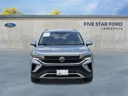 Used 2022 Volkswagen Taos SE FWD image 7