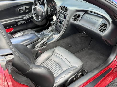 Used 2002 Chevrolet Corvette Convertible w/ Preferred Equipment Group2 RWD image 14