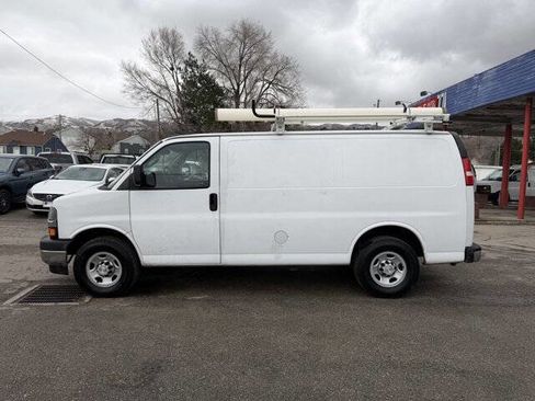 Used 2019 Chevrolet Express 3500 w/ Driver Convenience Package image 8