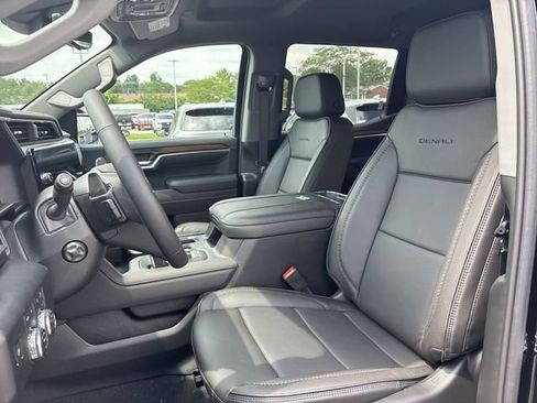 New 2026 GMC Sierra 1500 Denali w/ Technology Package AWD/4WD image 11