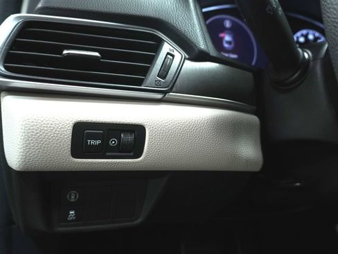 Used 2019 Honda Accord LX image 19