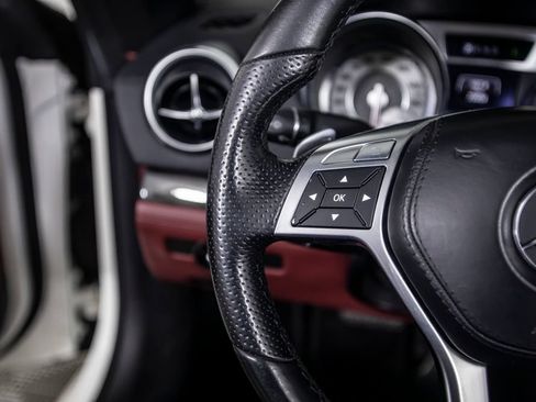 Used 2016 Mercedes-Benz SL 400 image 34