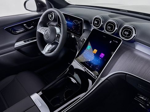 New 2026 Mercedes-Benz GLC 300 image 15
