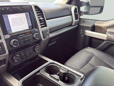 Used 2020 Ford F350 Lariat w/ FX4 Off-Road Package image 17