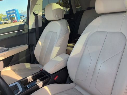 Used 2021 Audi Q3 2.0T Premium w/ Convenience Package image 15