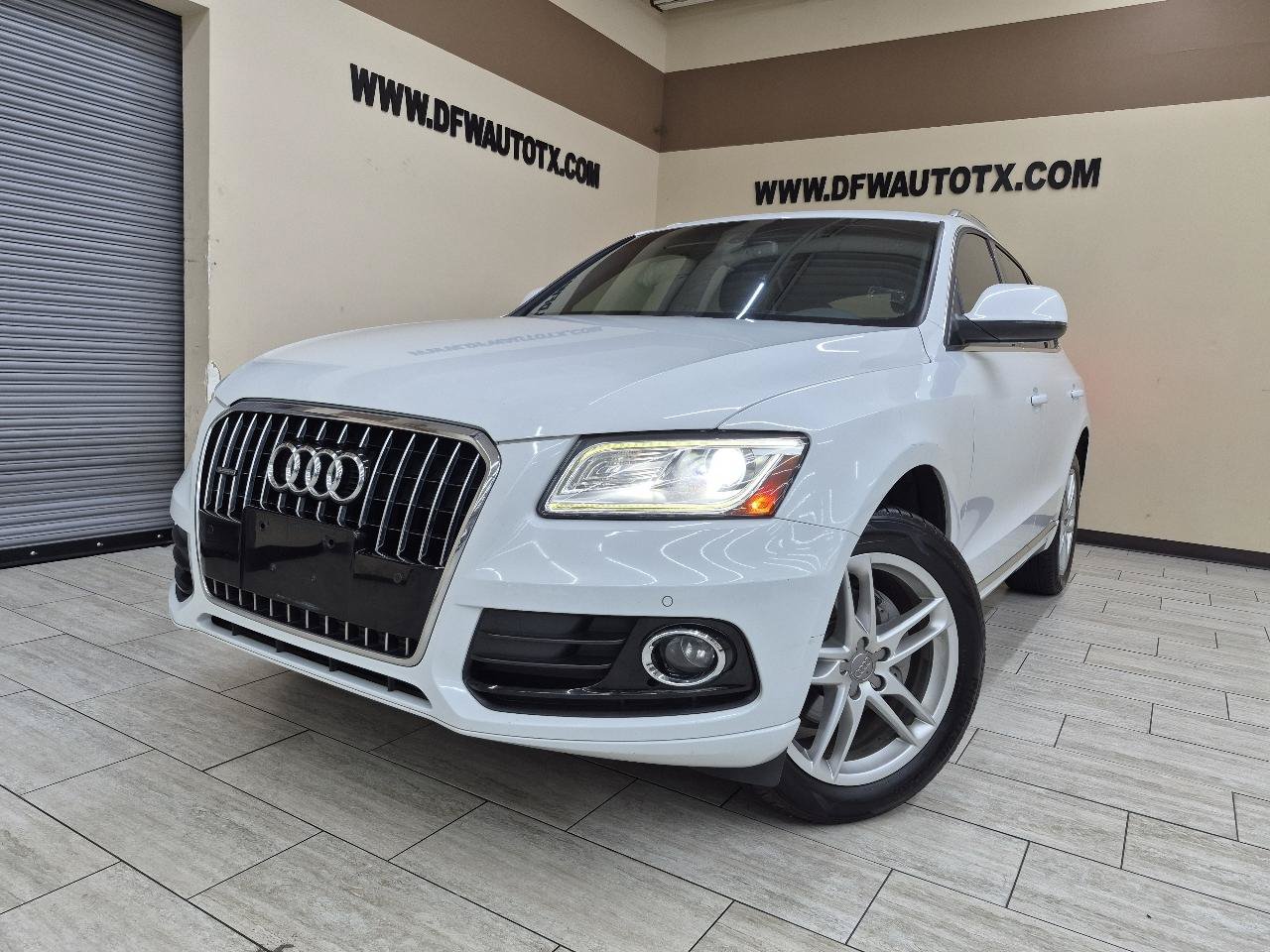 Used 2014 Audi Q5 2.0T Premium Plus w/ Premium Plus Package AWD/4WD image 1