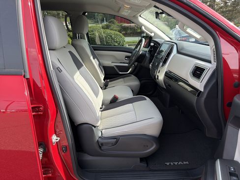 Used 2021 Nissan Titan SV w/ Accessory Utility Package image 24