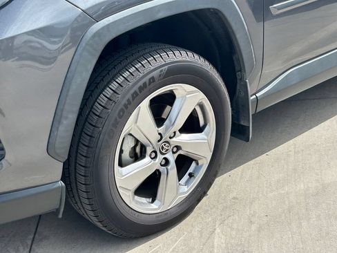 Certified 2021 Toyota RAV4 Limited AWD/4WD image 9