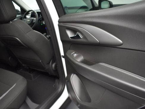 New 2025 Chevrolet TrailBlazer LS w/ LS Convenience Package FWD image 20
