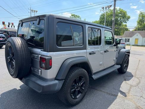 Used 2019 Jeep Wrangler Unlimited Sport AWD/4WD image 6