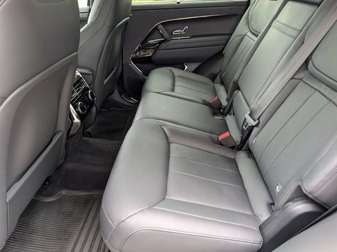 Used 2025 Land Rover Range Rover Sport Dynamic SE AWD/4WD image 23