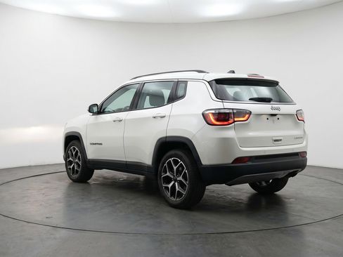 Used 2025 Jeep Compass Limited AWD/4WD image 6