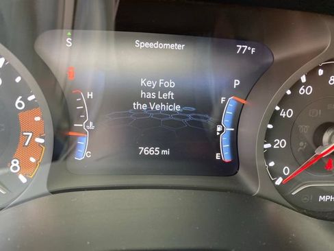 Used 2022 Jeep Compass Latitude AWD/4WD image 22