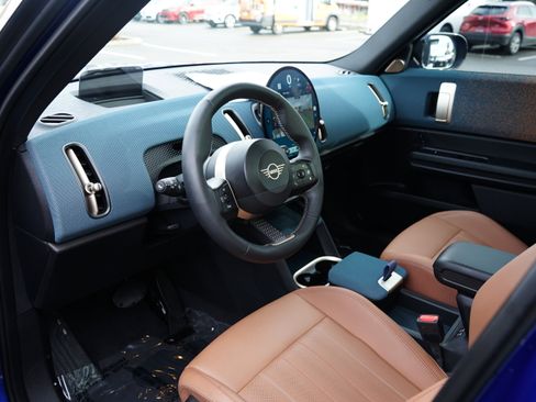 Used 2025 MINI Cooper Countryman S w/ Comfort Package Max image 15