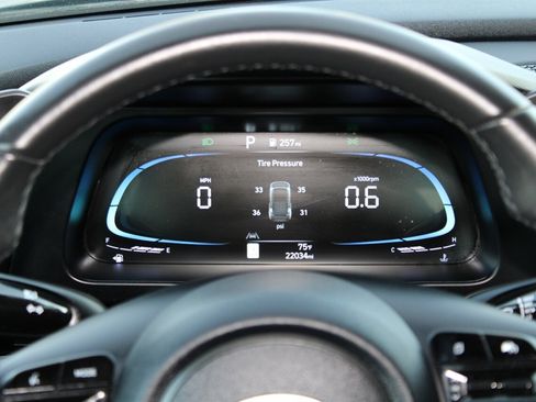 Used 2025 Hyundai Elantra Sport FWD image 21