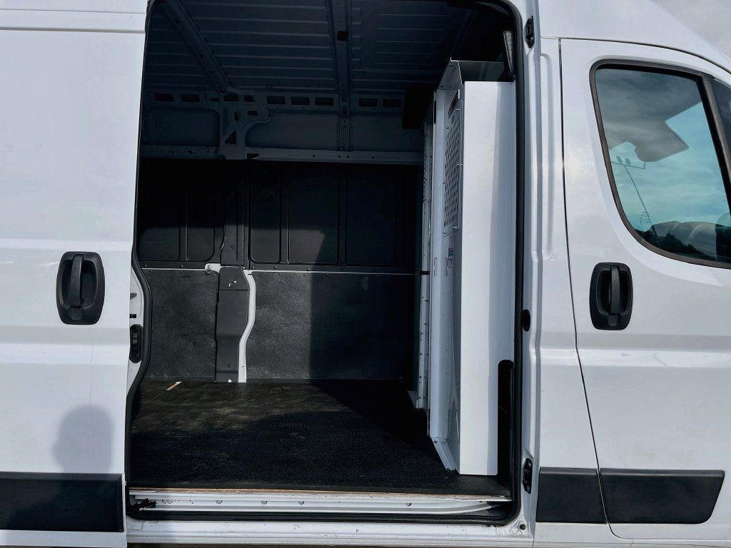 Used 2023 RAM ProMaster 2500 FWD image 24