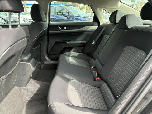 Used 2025 Kia K5 LXS FWD image 25
