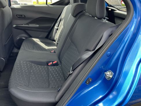 Used 2022 Nissan Kicks S w/ Interior Electronics Package FWD image 17