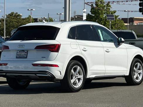 Used 2023 Audi Q5 2.0T Premium w/ Convenience Package AWD/4WD image 4