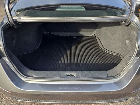 Used 2024 Nissan Sentra S image 8