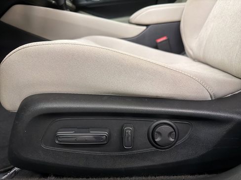 Used 2023 Honda Accord EX image 11