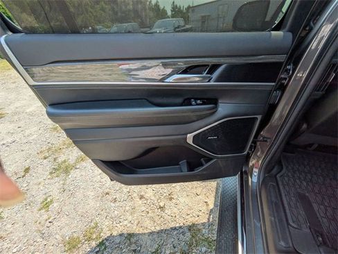 Used 2022 Jeep Wagoneer Series III w/ Convenience Group I image 27