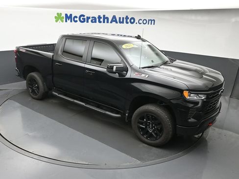 Used 2025 Chevrolet Silverado 1500 LT Trail Boss w/ Convenience Package II AWD/4WD image 3