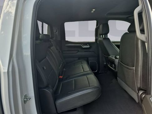 Certified 2022 Chevrolet Silverado 1500 RST w/ Redline Edition AWD/4WD image 18