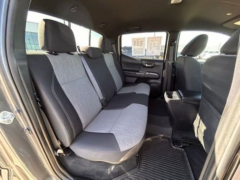 Used 2023 Toyota Tacoma TRD Off-Road image 35