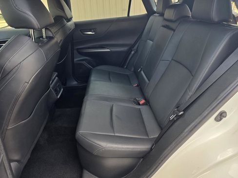Used 2022 Toyota Venza XLE AWD/4WD image 16
