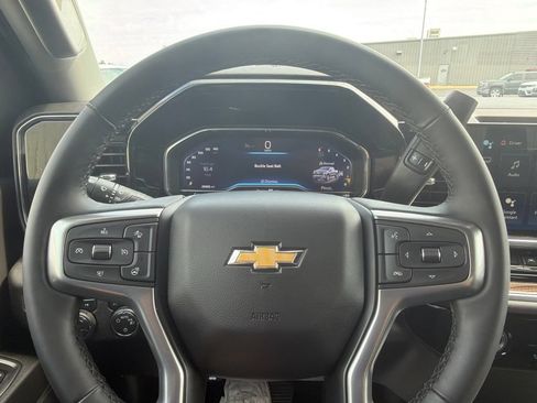 Used 2024 Chevrolet Silverado 1500 LT AWD/4WD image 15