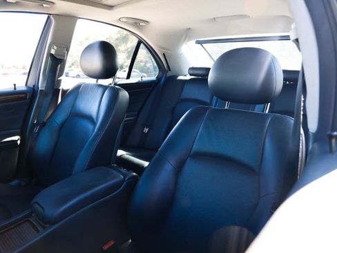 Used 2003 Mercedes-Benz C 240 Sedan image 6