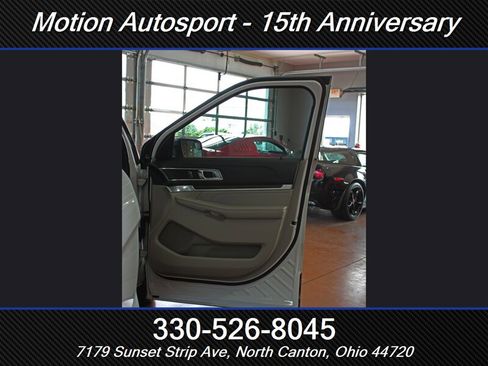 Used 2018 Ford Explorer Limited AWD/4WD image 33
