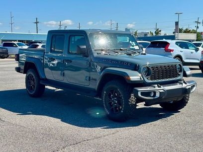 New 2025 Jeep Gladiator Sport