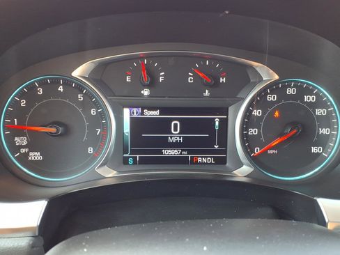Used 2019 Chevrolet Traverse LT FWD image 9