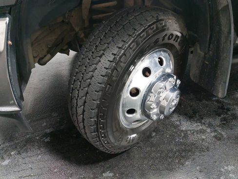 Used 2019 RAM 3500 Laramie image 31